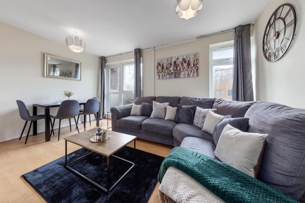 Hyde Park 4 Bedroom Superior Apartment London