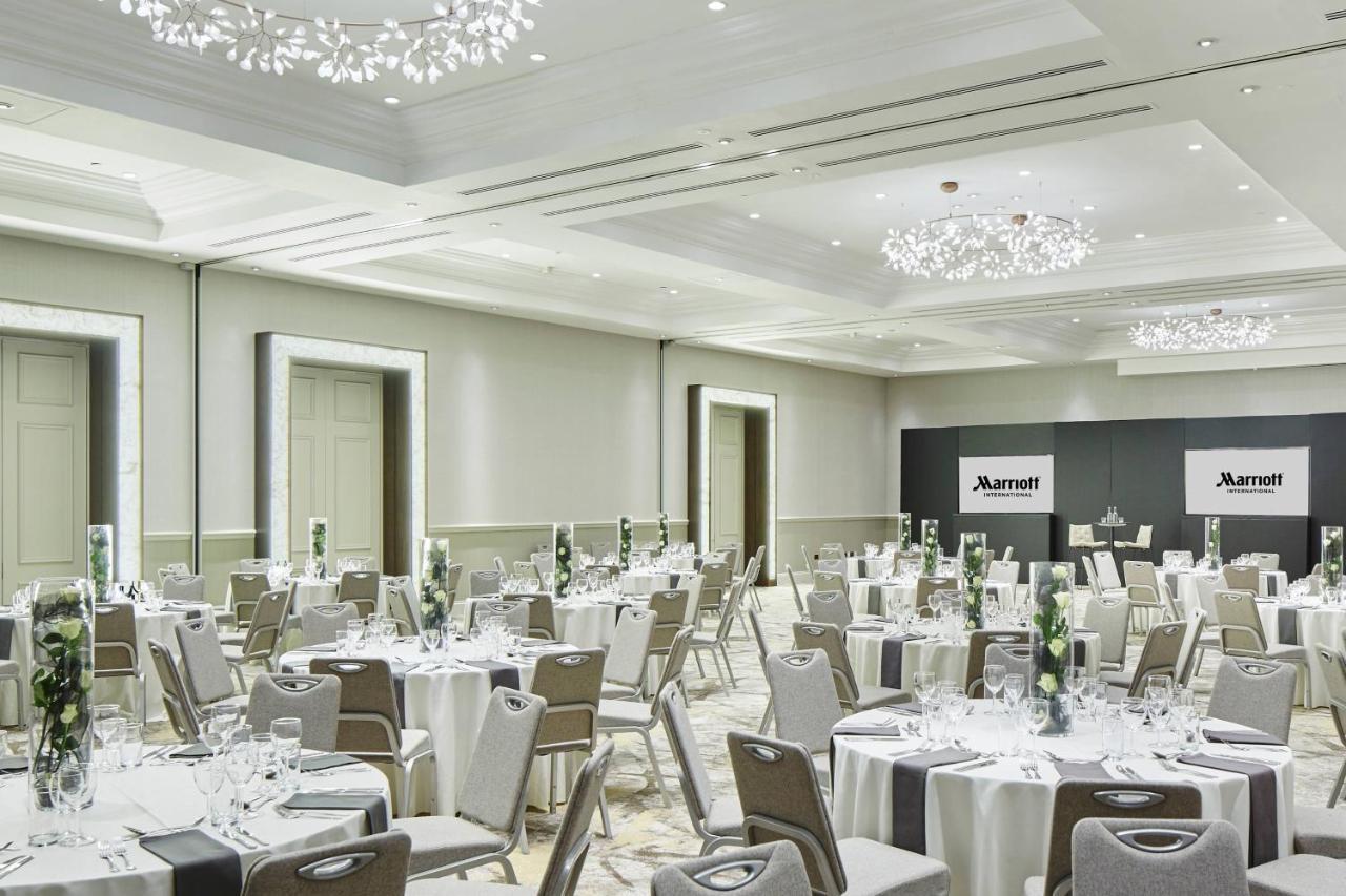 Marriott Regents Park 4*