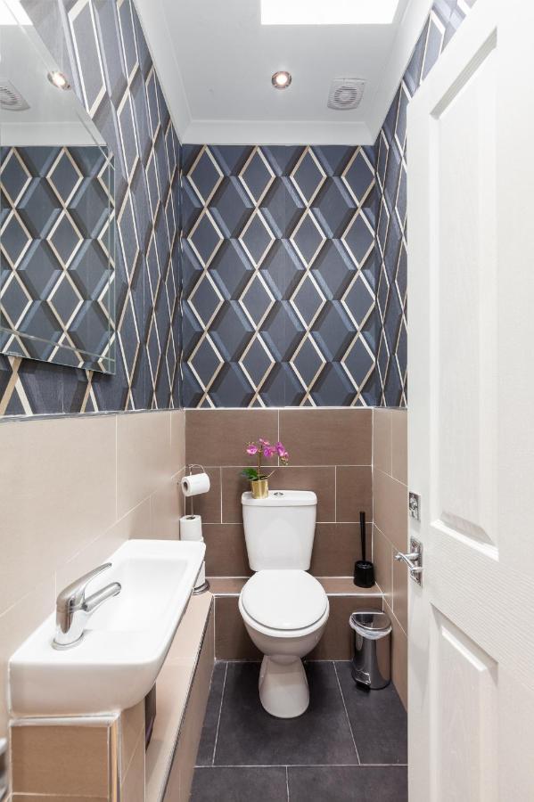 Feriehus Kensington Nest Serviced House