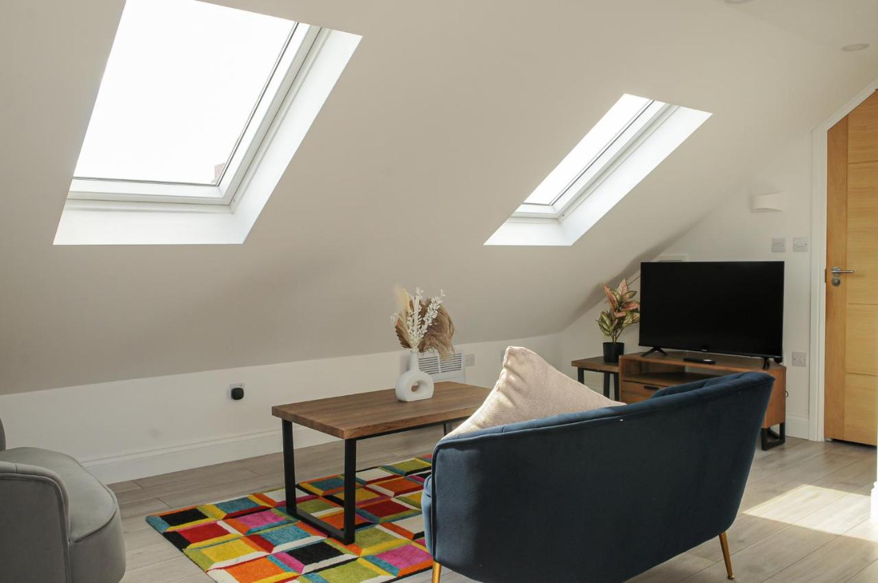 Apartamento Luxury 5 Star - Parking, Garden, Nr Greater Metro Stations Londres