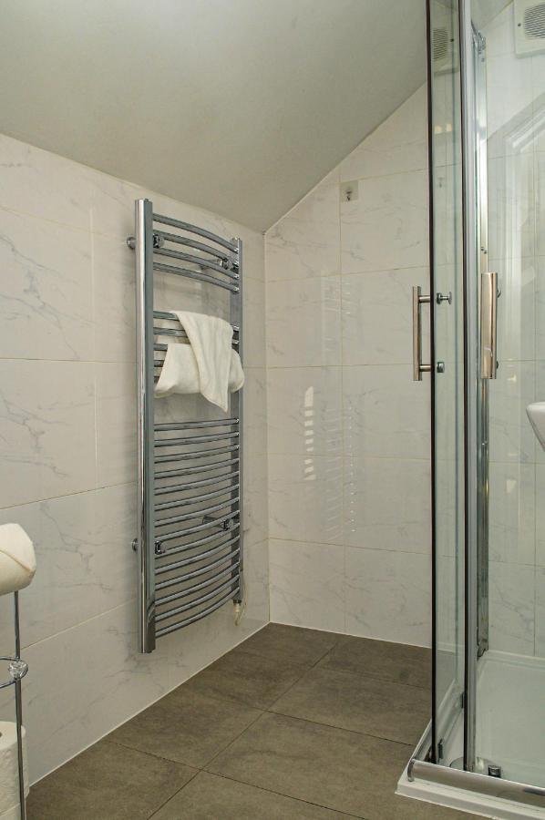 Luxury 5 Star - Parking, Garden, Nr Greater Metro Stations Londres