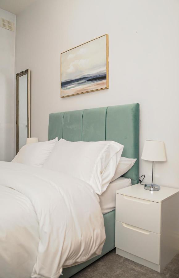 Apartamento Luxury 5 Star - Parking, Garden, Nr Greater Metro Stations Londres