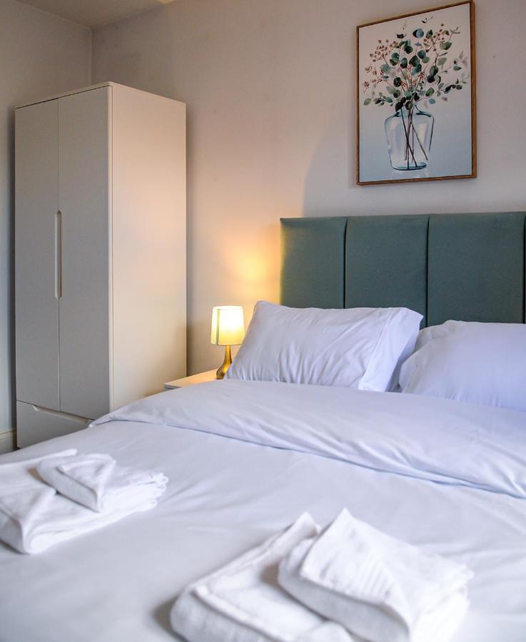 Luxury 5 Star - Parking, Garden, Nr Greater Metro Stations Apartamento *
