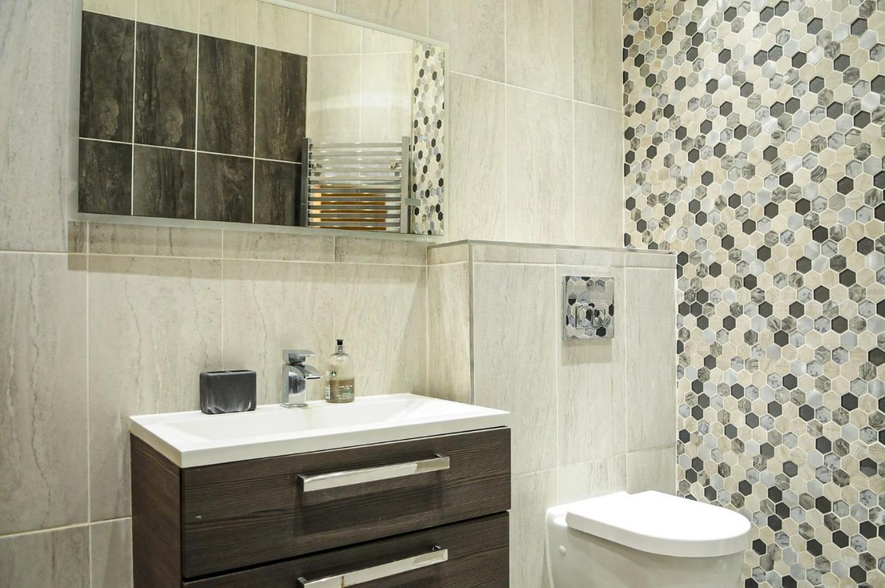 Luxury 5 Star - Parking, Garden, Nr Greater Metro Stations Apartamento *