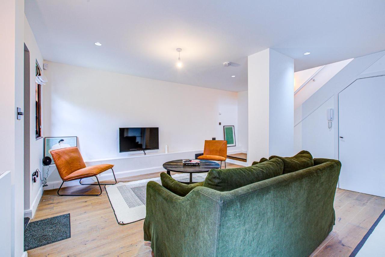Beautiful 3-bedroom House Just Minutes From Queen's Park Tube Leilighet