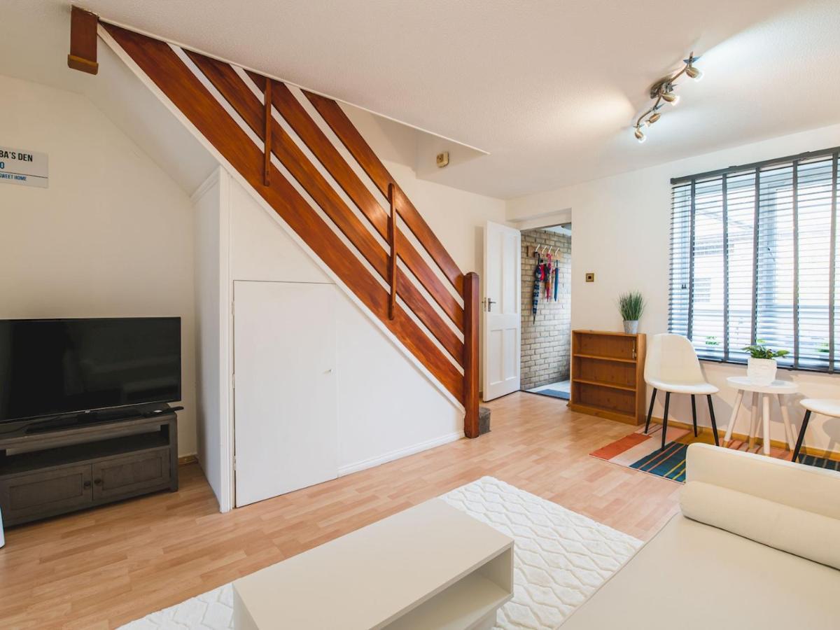 Pass The Keys Cosy Se House Near Tube Line Holiday home