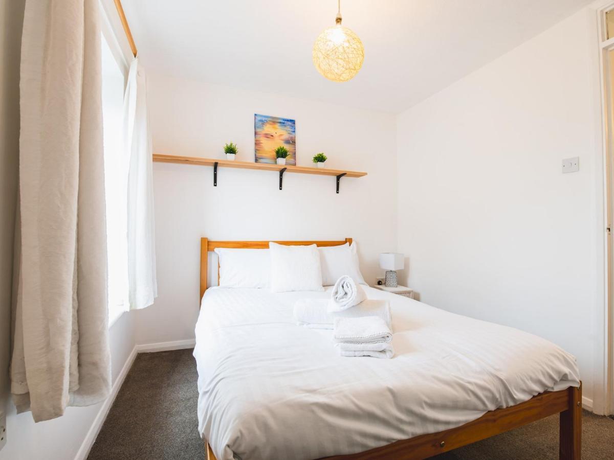 Pass The Keys Cosy Se House Near Tube Line *