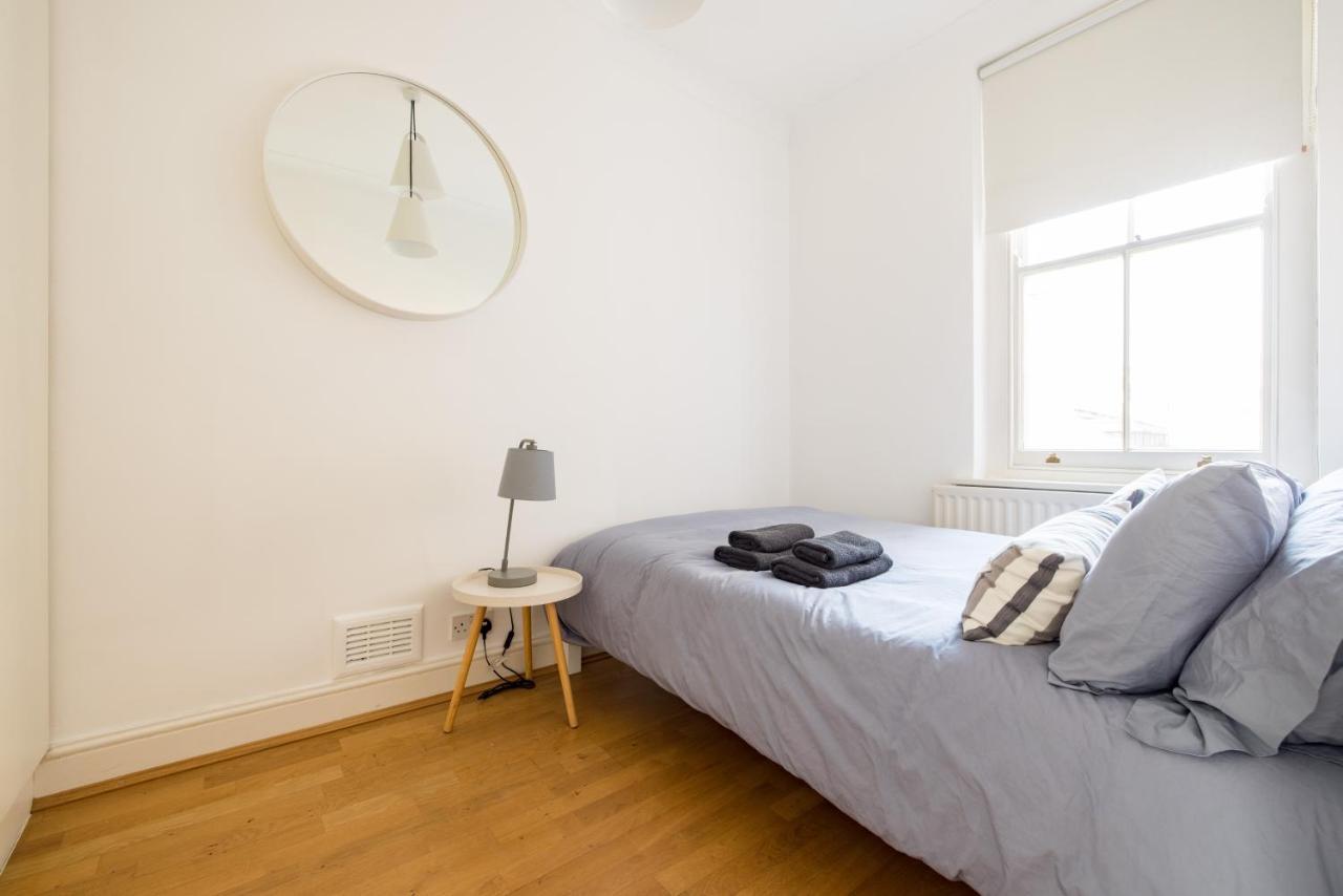 Stylish & Spacious Notting Hill Loft * Londen