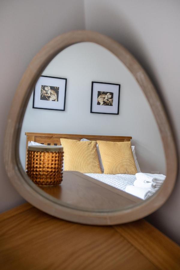 Amazing New Spacious In Se1 * London