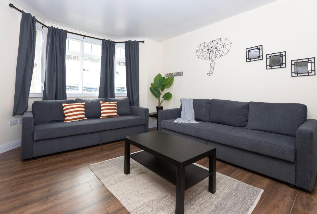Apartment Cosy 30 Seconds To Aldgate East Station