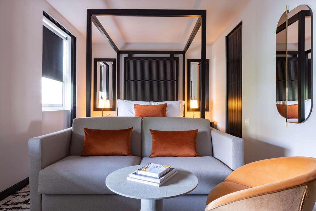 Hotel La West - Hyde Park 4*