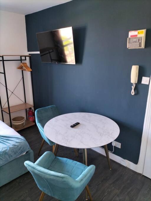 Stylish 1bedroom In Center *