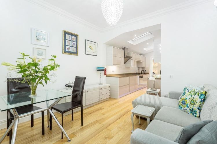 Kensington Retreat *