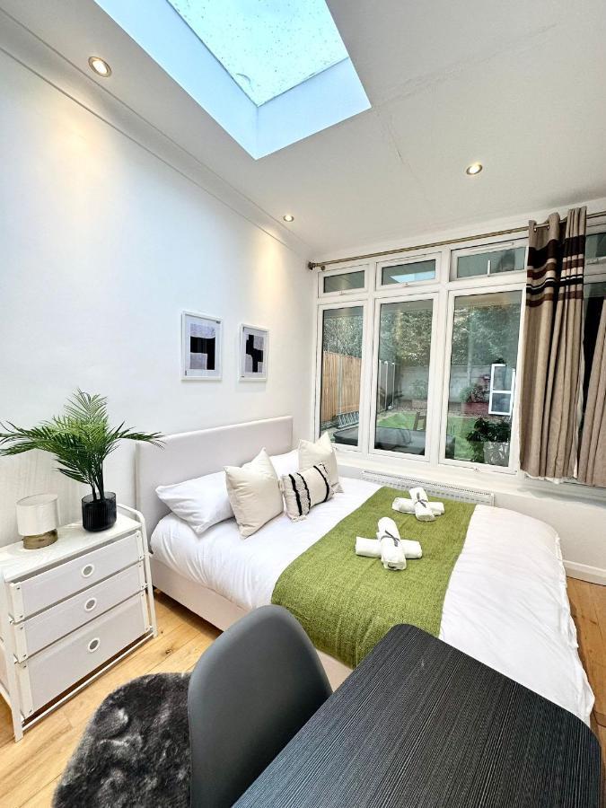 Holiday home Modern In Spacious