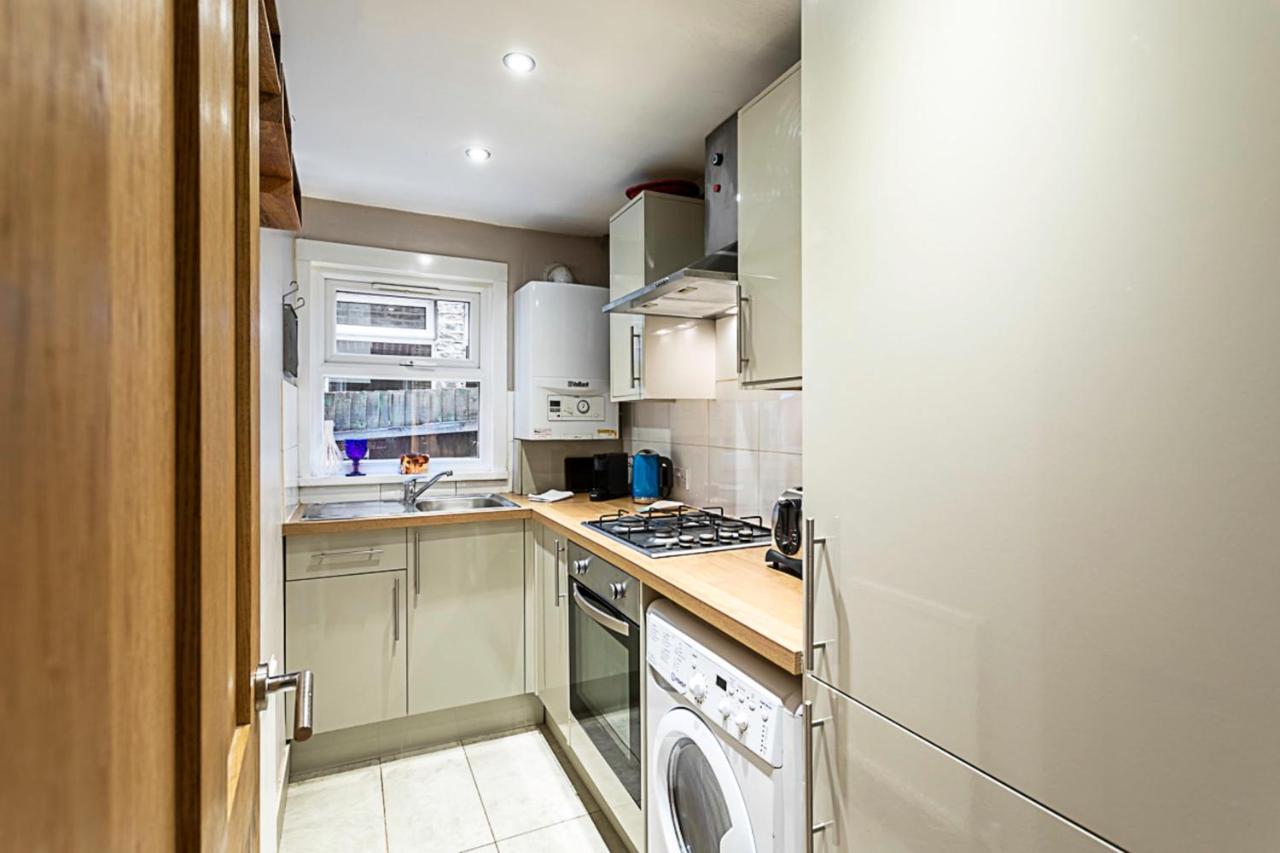 Appartement Charming Acton Dollhouse Londen