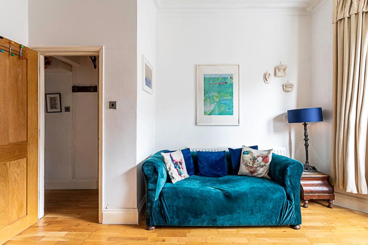 Charming Acton Dollhouse Appartement *