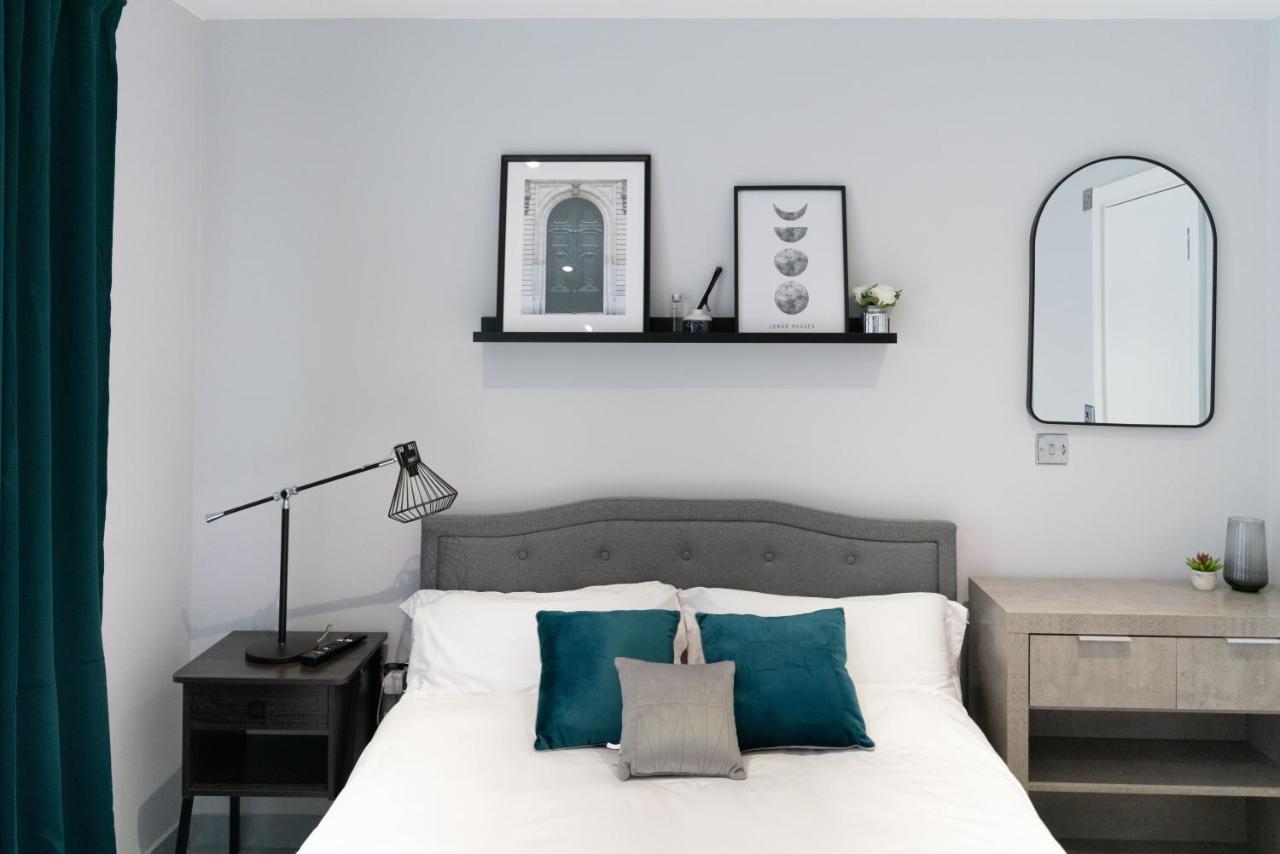 Luxury 5bd Guest house