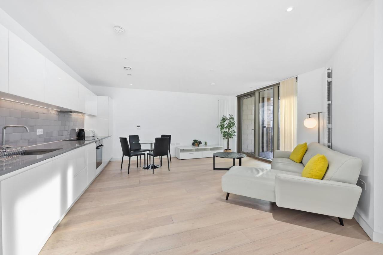Riverside View Apartment