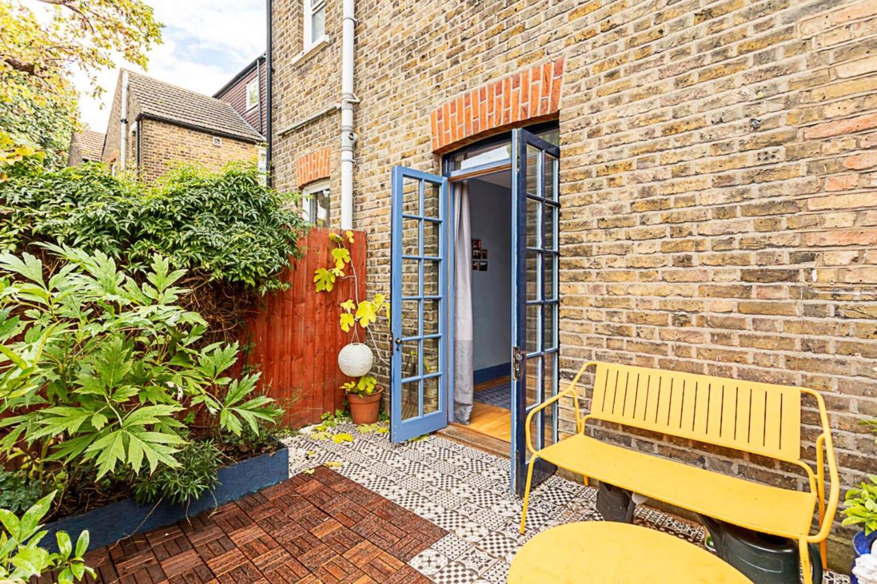 Charming Acton Dollhouse Appartement *