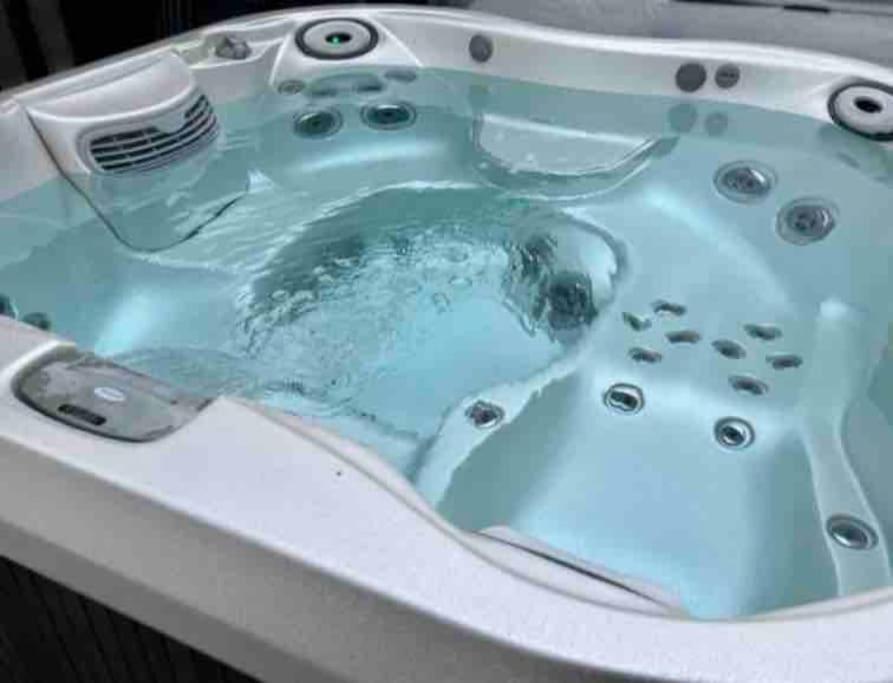 House 10 Mins To Tower Bridge Hot Tub & Parking * London