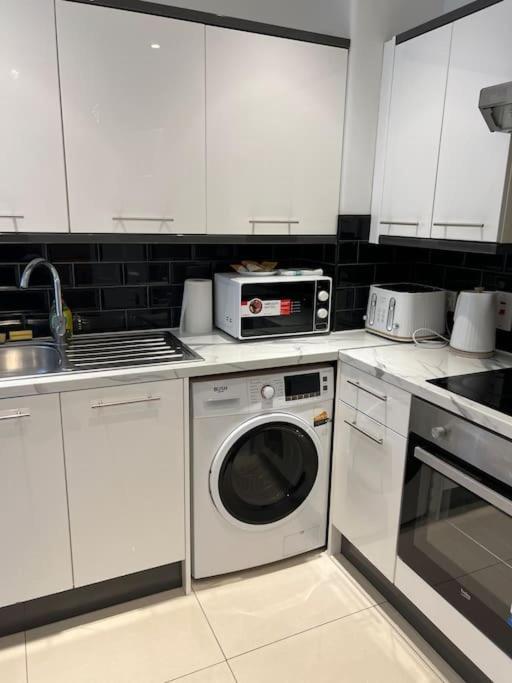 Apartment Lovely Apartment- Long Stayer Welcome London