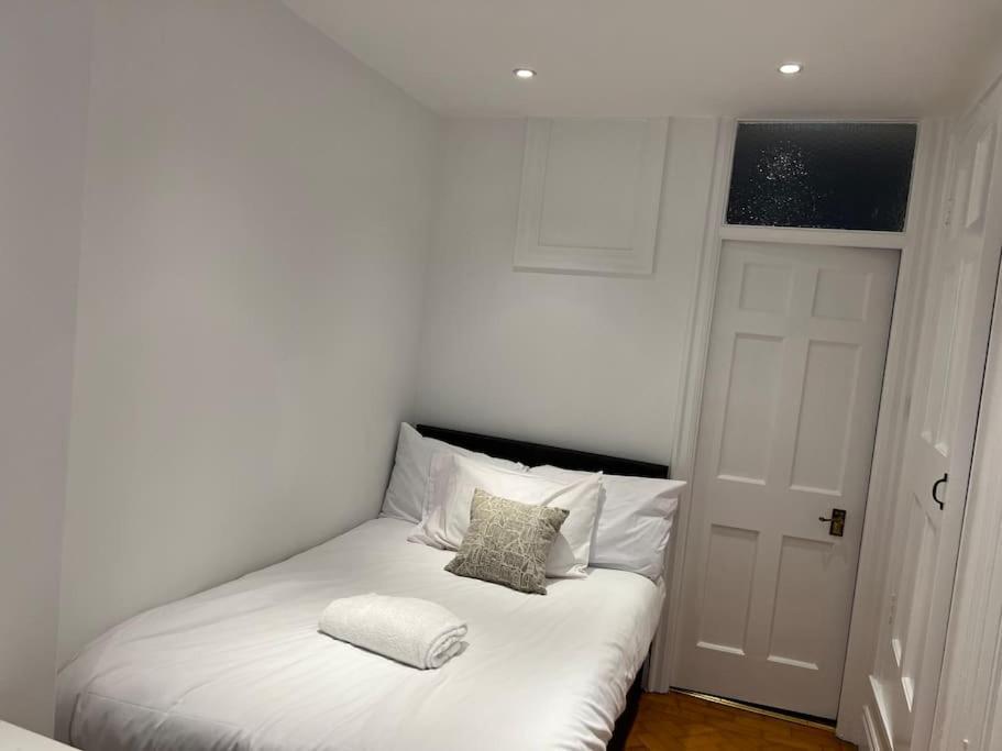 Lovely Apartment- Long Stayer Welcome *