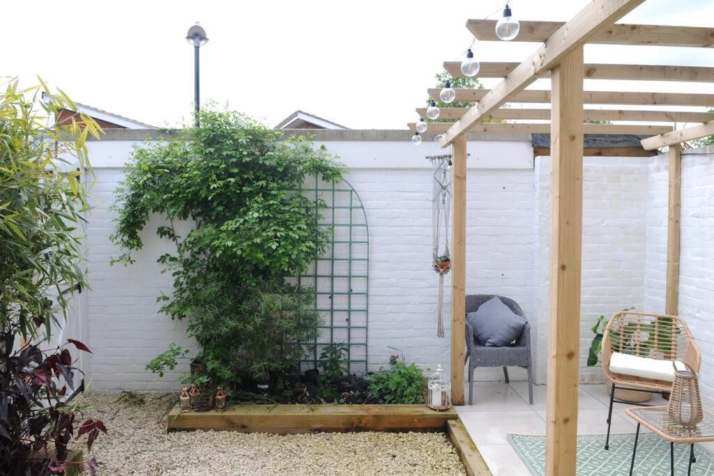 Light Filled Mid- Century 3 Bed In Dulwich Holiday home London