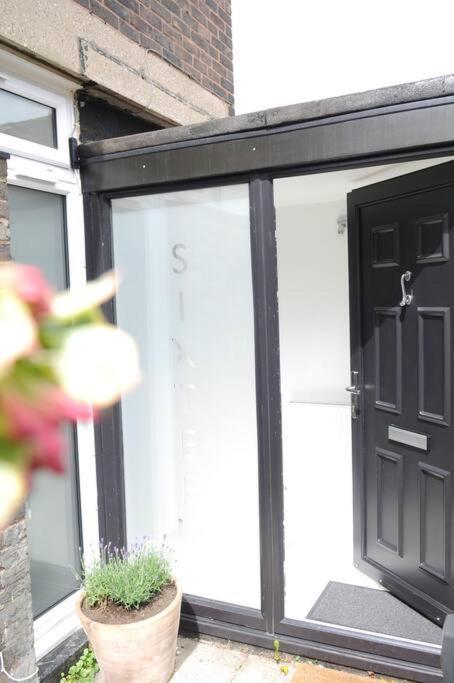 Light Filled Mid- Century 3 Bed In Dulwich Holiday home