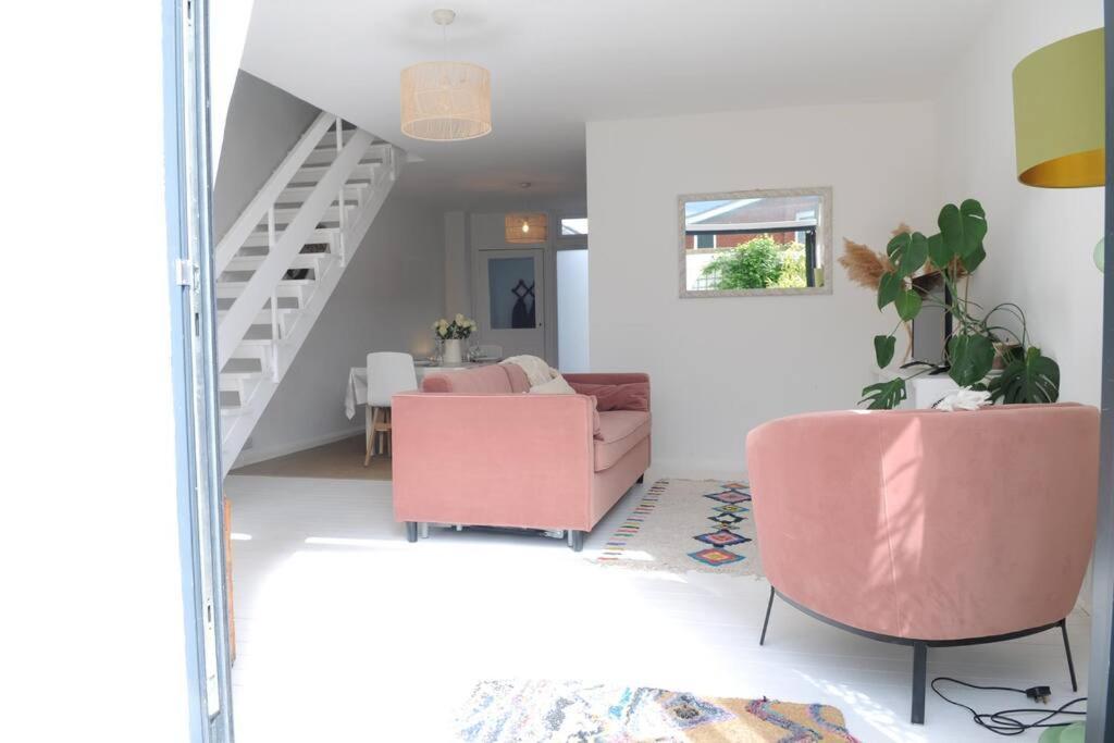 Light Filled Mid- Century 3 Bed In Dulwich * London