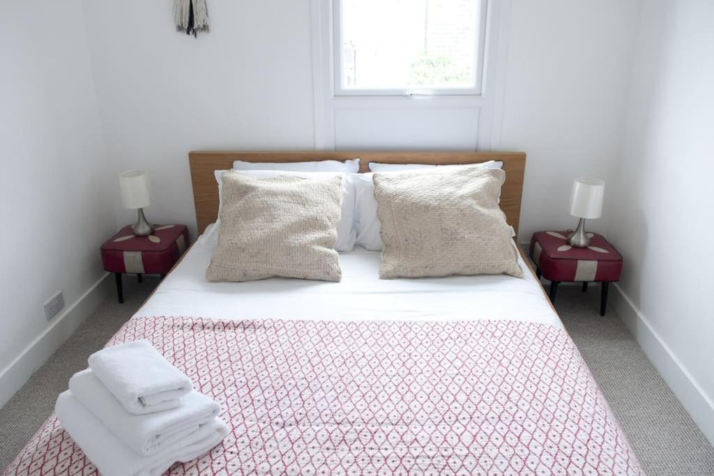 Holiday home Light Filled Mid- Century 3 Bed In Dulwich *