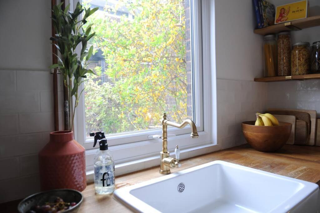 Holiday home Light Filled Mid- Century 3 Bed In Dulwich London