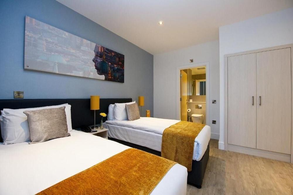 Staycity Greenwich High Road Aparthotel