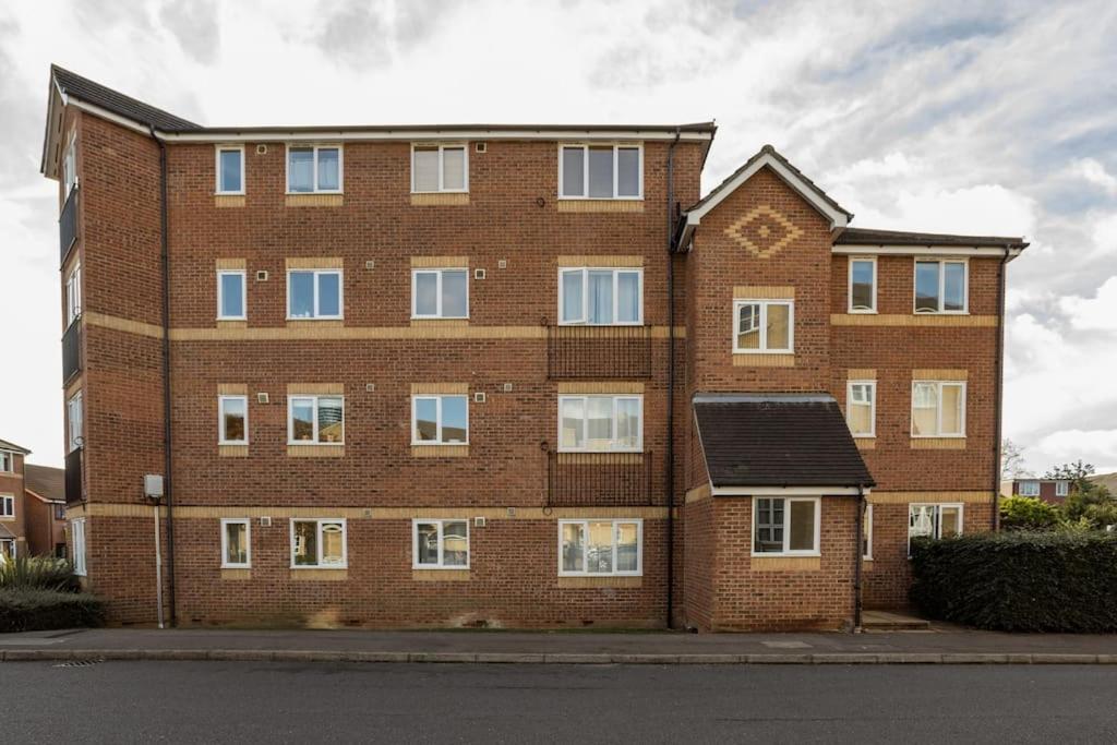 Bright &spacious One Bedroom Flat Off Canary Wharf Leilighet