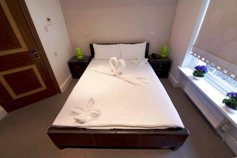 Nox Kensington Gardens Aparthotel London