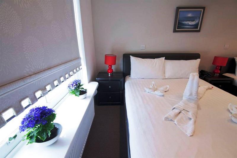 Nox Kensington Gardens Aparthotel