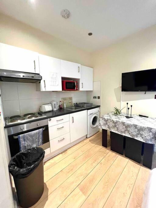 Beautiful One Bedroom Flat In Location Londen