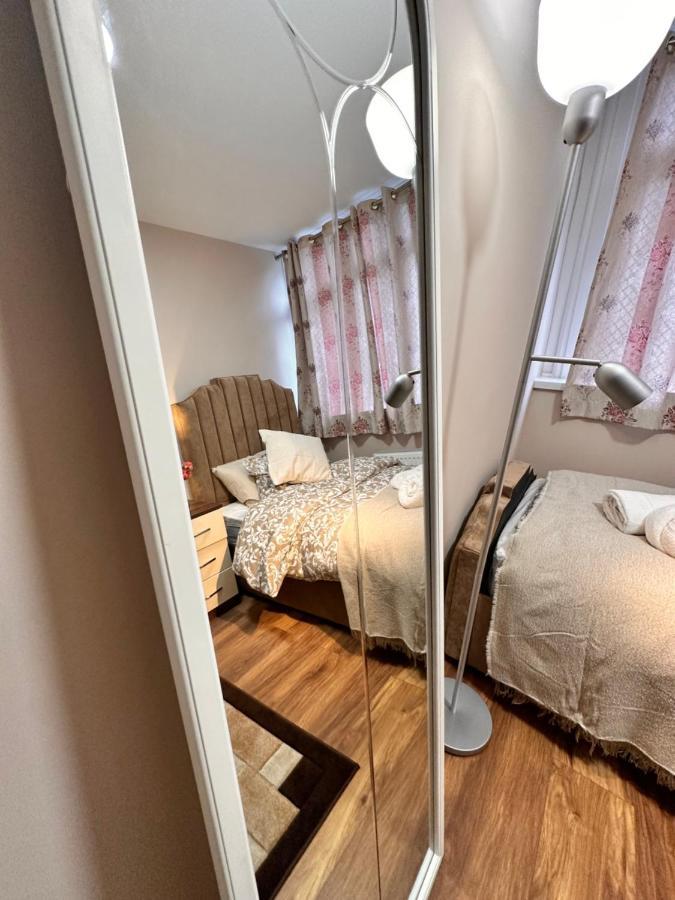 Guest house Canary Wharf Single Double And En-suite