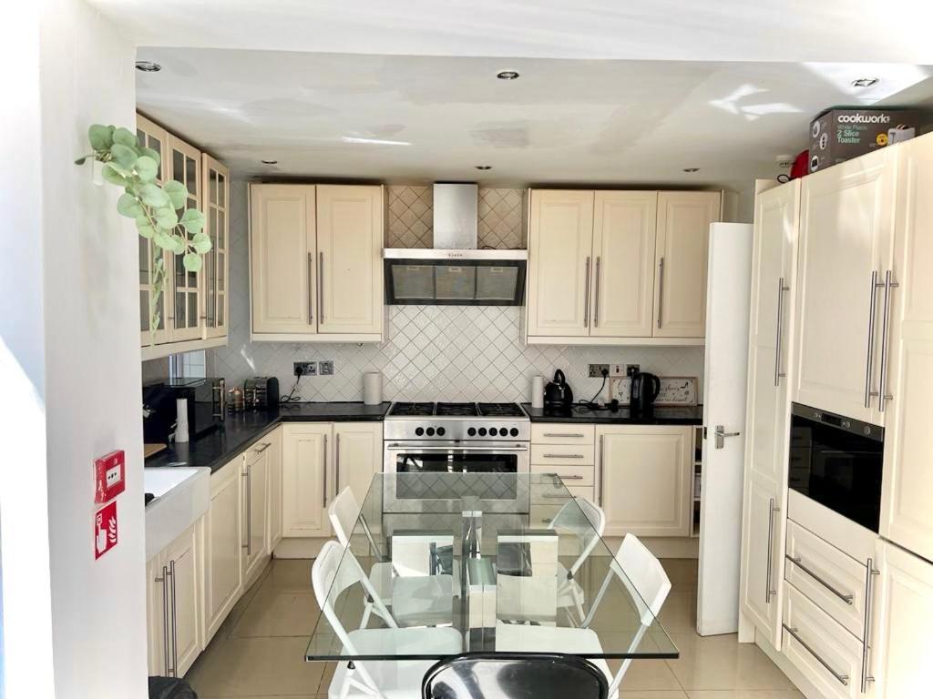 Holiday In The Heart Of Canary Wharf London
