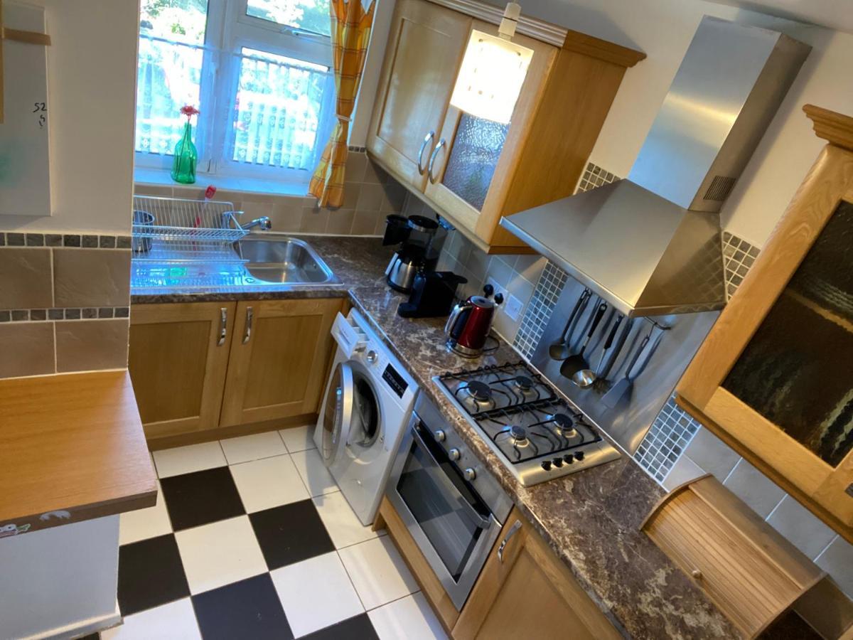 Leilighet Beautiful 2 Bedroom & Balcony Flat In *