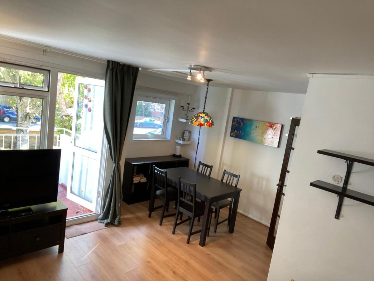Beautiful 2 Bedroom & Balcony Flat In Leilighet *
