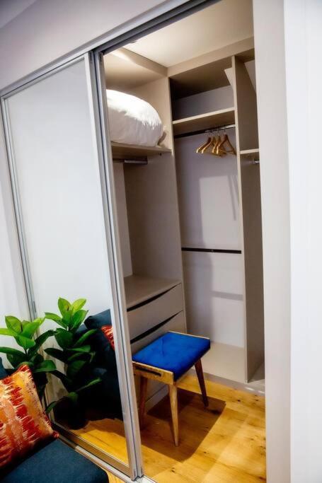 Apartment Airy, 3 Bedrooms, Ensuite , Flat *