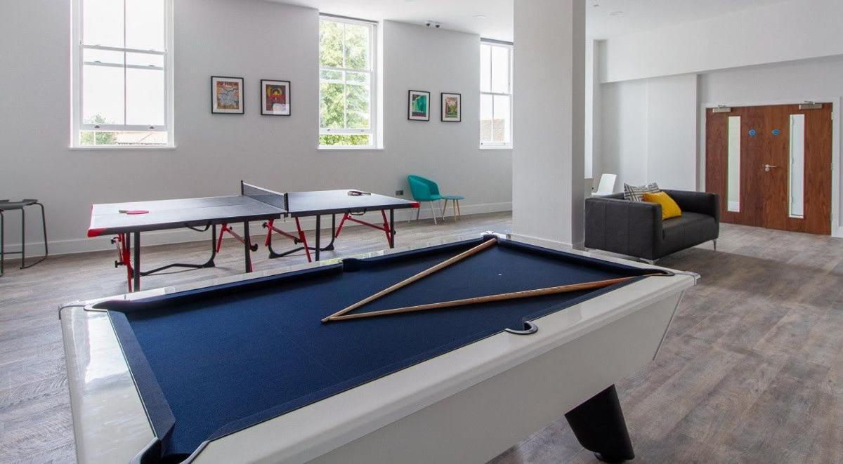 Stunning Modern At Seven Sisters Located In Leilighet