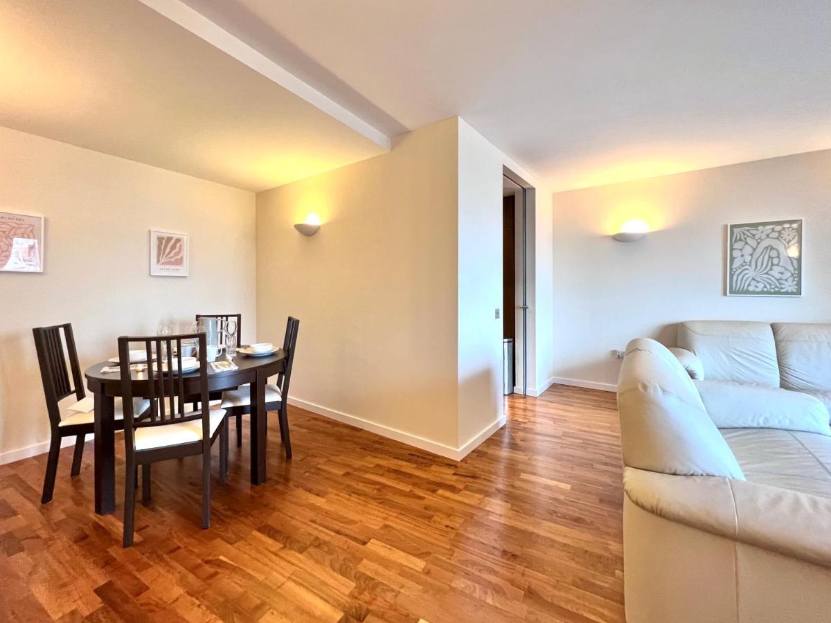 Appartement Canary Wharf, E14 9pw, 2 Bedroom *
