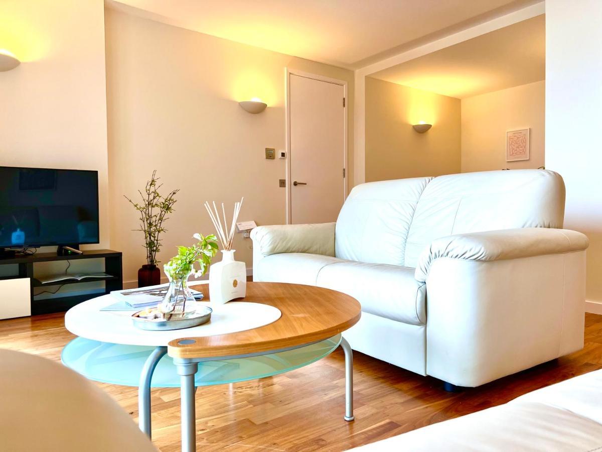 Canary Wharf, E14 9pw, 2 Bedroom * Londen