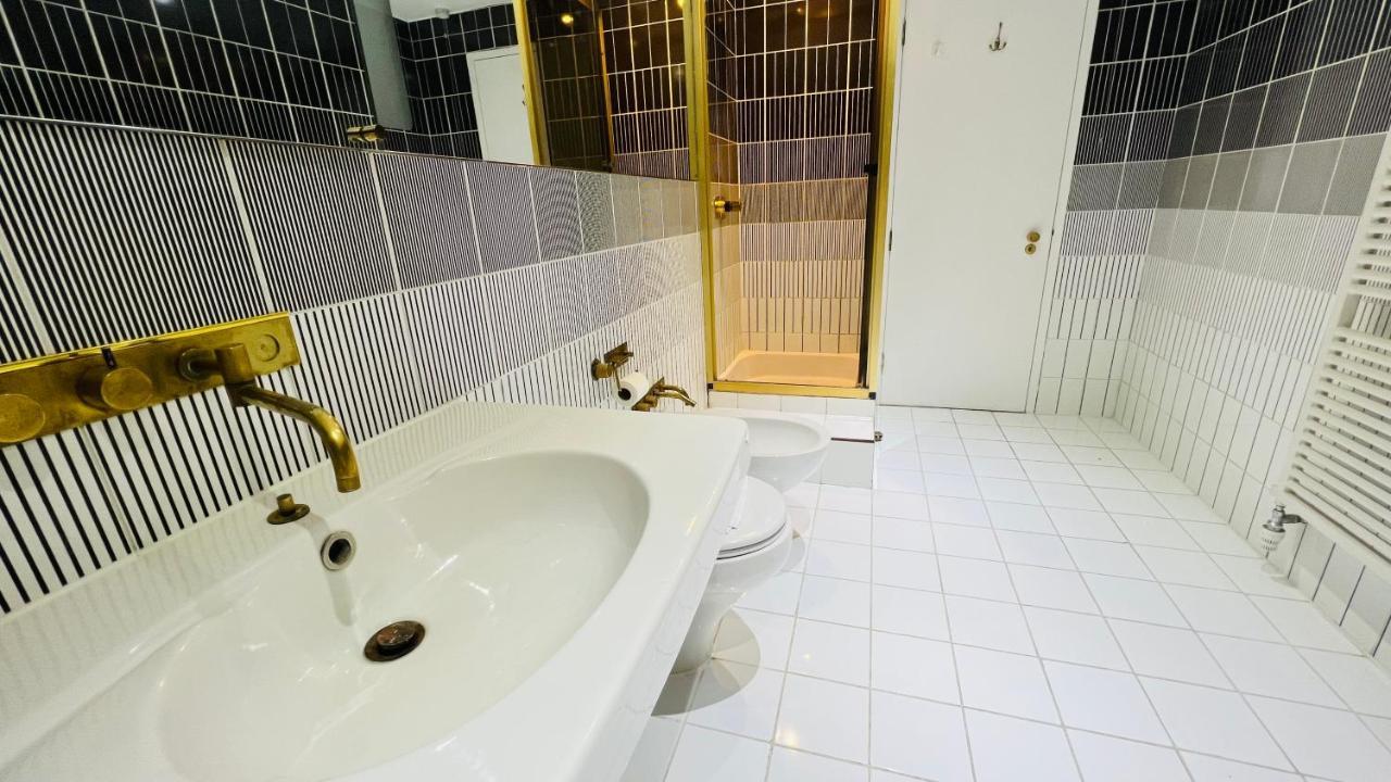 Piccadilly, Mayfair, Apartment *