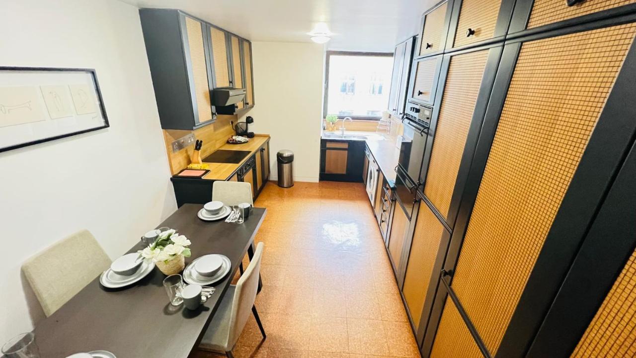 Piccadilly, Mayfair, Apartment *