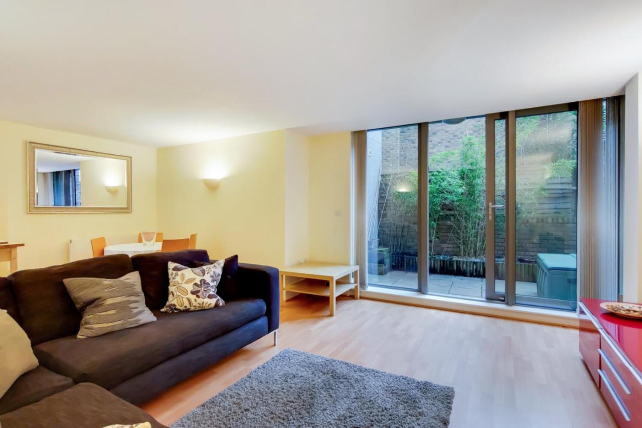 Spacious 2 Bed 2 Bath Kings Cross Londen