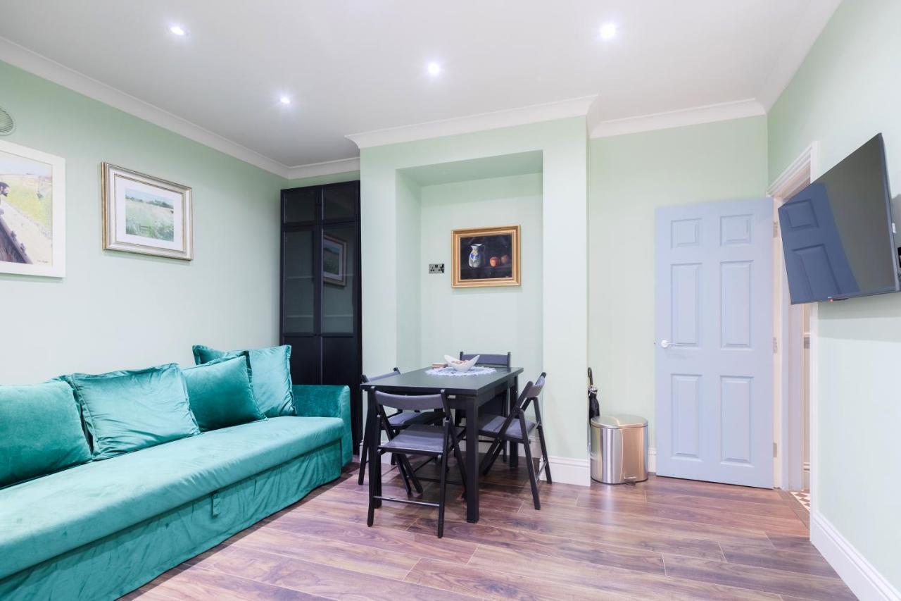 Apartment Stylish 2-bed In