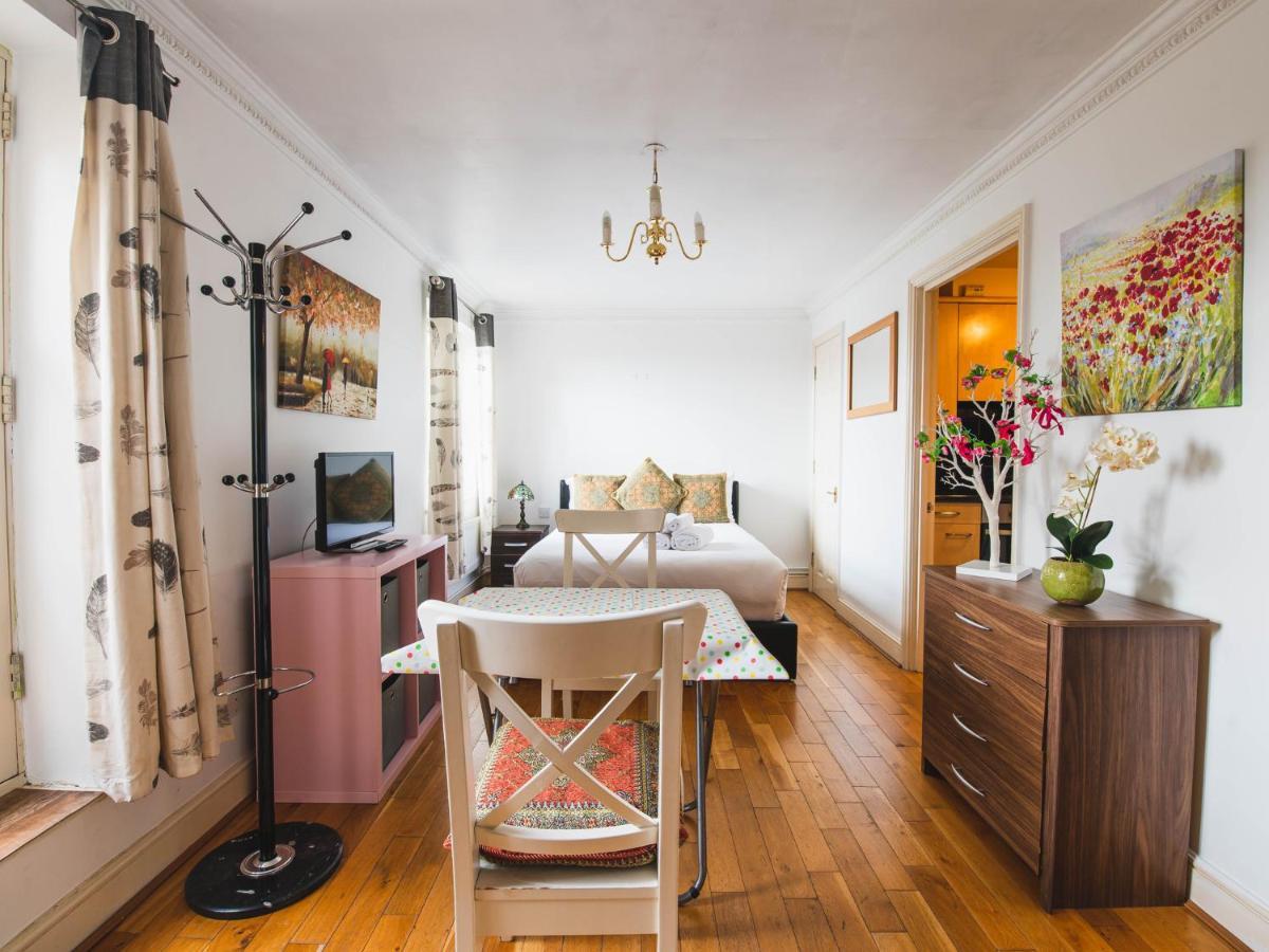 Apartment Pass The Keys Earl's Court Floor London