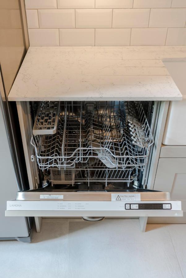 Lux And Spacious 4 Bedroom Camden Apartment London